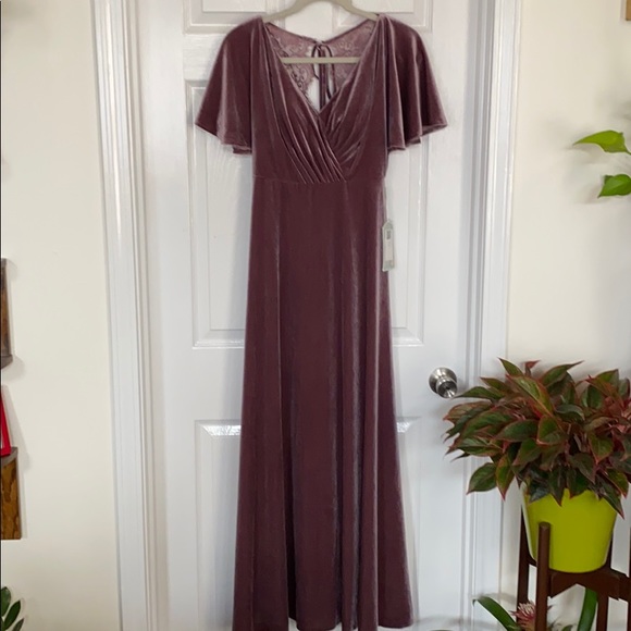 Never worn dusty purple velvet bridesmaid dress - Picture 1 of 3
